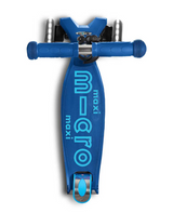 Blue scooter with 'maxi' branding on a white background