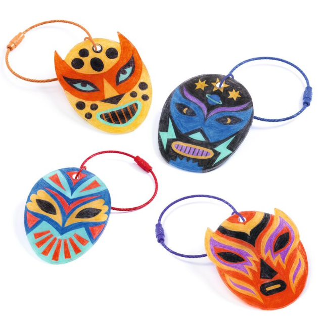 DJECO Artistic Plastic Wrestlers Keychains completed