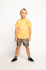 Boy wearing MUNSTER KIDS Cloudpool SS Tee - Peach