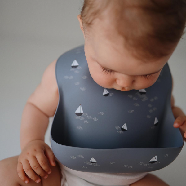 MUSHIE Silicone Baby Bib - Boats