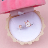 LAUREN HINKLEY Bunny Flower Ring in velvet cupcake box