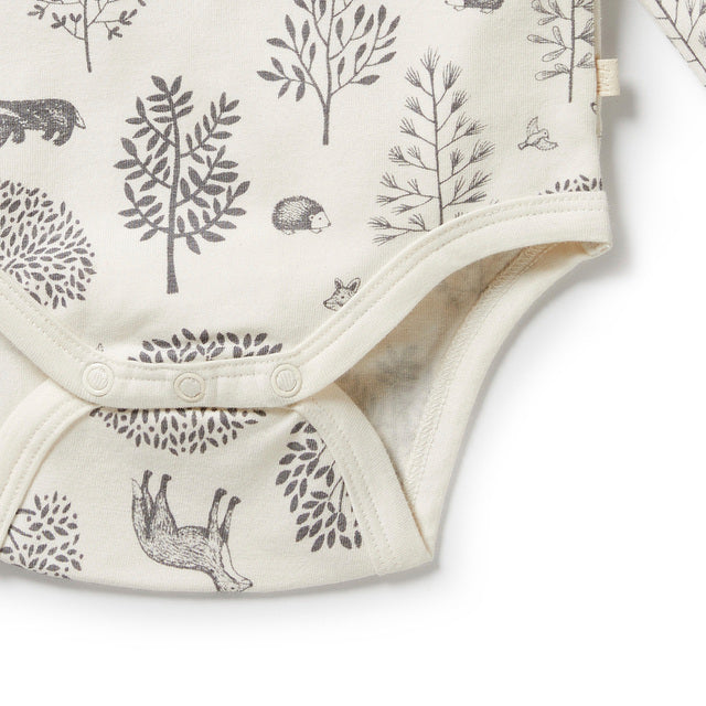 Detail view of snap closures WILSON + FRENCHY Woodland Organic Bodysuit
