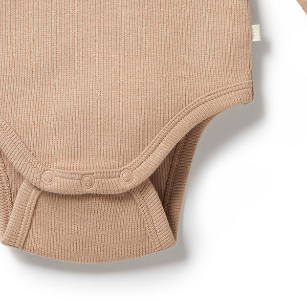 Detail view of snap closures WILSON + FRENCHY Fawn Organic Bodysuit